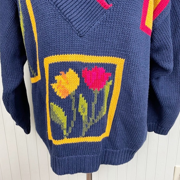 Mexx Europe Vintage Oversized Knit V-neck Sweater Navy Blue Tulip Flower Print - Picture 4 of 9